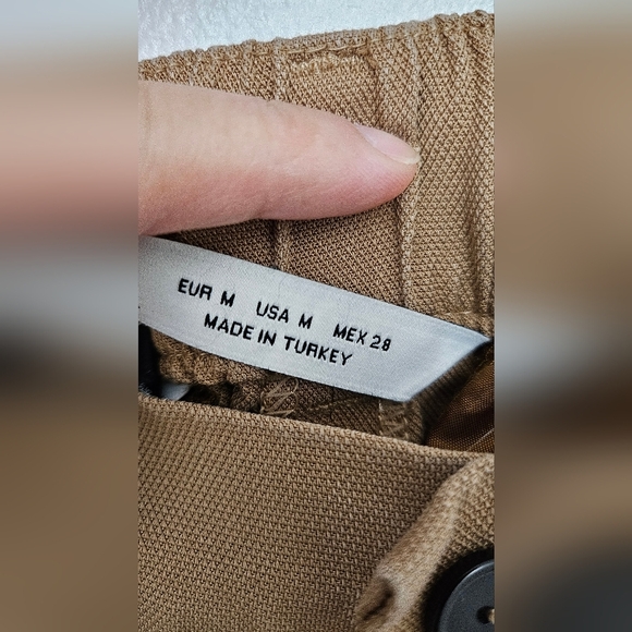 Zara Womens Tapered Pleated Ankle Pants Medium Beige Elastic High Waist - Picture 9 of 9